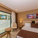 38 4* Isztambul
