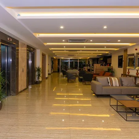38 Hotel 4*