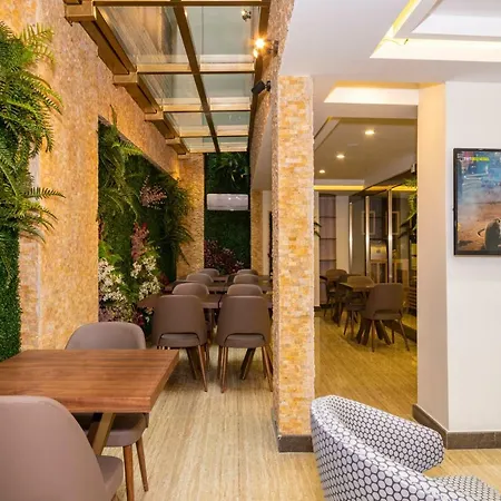 38 Hotel 4*